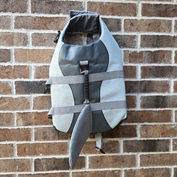 Shark Fin Dog Life Vest - Picture 4 of 5